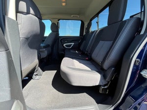 2022 Nissan TITAN Crew Cab SV 4x2